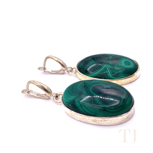 Cargar imagen en el visor de la galería, Malachite Oval Earrings in Sterling Silver
