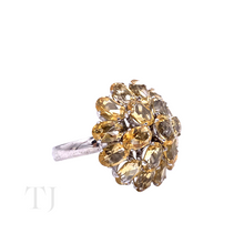 Cargar imagen en el visor de la galería, Citrine faceted cut stones in flower shaped sterling silver ring
