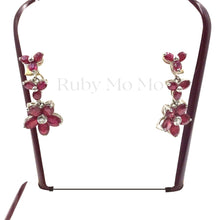 Cargar imagen en el visor de la galería, Ruby Triple Flowers Hanging Earrings in Sterling Silver
