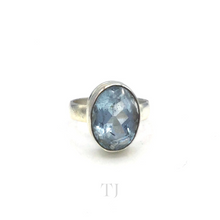 Load image into Gallery viewer, Aquamarine oval ring in sterling silver
