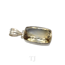 Cargar imagen en el visor de la galería, Citrine Square Pendant in Sterling Silver
