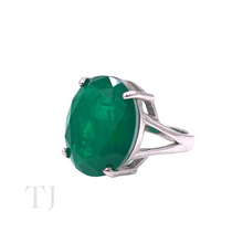 Load image into Gallery viewer, Emerald Doublet Round Cut Ring in Sterling Silver
