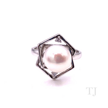 Load image into Gallery viewer, Freshwater Pearl with hexagon frame Ring in 925
