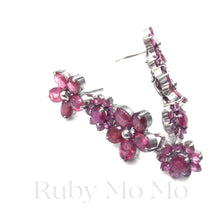 Cargar imagen en el visor de la galería, Ruby Quadruple Flowers Earrings in Sterling Silver
