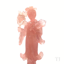 Cargar imagen en el visor de la galería, Goddess of Beauty: Hand-Carved Rose Quartz sculpture
