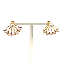 Cargar imagen en el visor de la galería, Freshwater Pearl Earrings in Sterling Silver (gold color coated)
