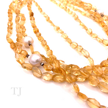 Cargar imagen en el visor de la galería, Citrine faceted stones with pearls necklace with sterling silver clasp
