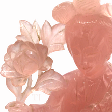 Cargar imagen en el visor de la galería, Goddess of Beauty: Hand-Carved Rose Quartz sculpture
