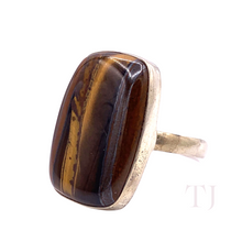 Cargar imagen en el visor de la galería, Yellow Tiger&#39;s Eye Cabochon Ring in Sterling Silver
