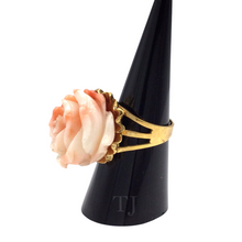 Cargar imagen en el visor de la galería, Italian Angel Skin Coral Rose Ring in 14k Gold
