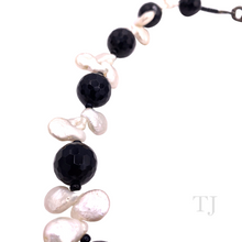 Cargar imagen en el visor de la galería, closer view of Black Onyx Faceted with Baroque Pearl Necklace in 925
