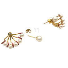 Cargar imagen en el visor de la galería, Freshwater Pearl Earrings in Sterling Silver (gold color coated)
