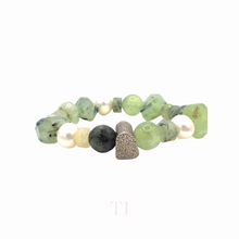 Load image into Gallery viewer, Peridot Bead and Nugget with Pearl Bracelet
