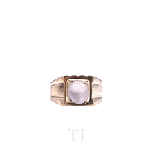 Load image into Gallery viewer, Cat&#39;s eye cabochon stone in sterling silver ring
