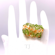 Load image into Gallery viewer, Peridot &amp; Quartz Braided Rope Ring
