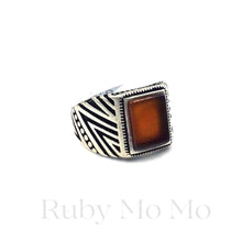 Cargar imagen en el visor de la galería, Carnelian Square Ring in sterling silver
