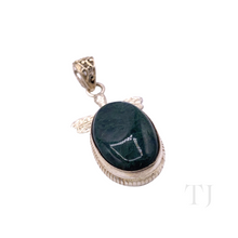 Cargar imagen en el visor de la galería, Moss Agate Cabochon Pendant in Sterling Silver
