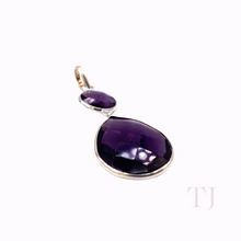 Cargar imagen en el visor de la galería, Closer view of Amethyst faceted pendant in sterling silver
