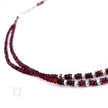 Cargar imagen en el visor de la galería, Garnet with Pearl Chip 2 Layered Necklace
