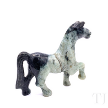 Cargar imagen en el visor de la galería, Natural Burmese Jade Horse Figurine
