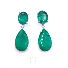 Cargar imagen en el visor de la galería, Emerald Doublet Faceted Cut Hanging Earrings
