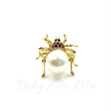 Cargar imagen en el visor de la galería, Freshwater Pearl Spider Ring in Sterling Silver (Gold Coated)
