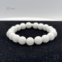 将图片加载到图库查看器，White Agate bead bracelet with elastic string, 10 mm
