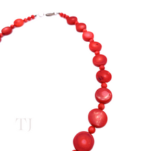 Загрузить изображение в средство просмотра галереи, Red Coral Flat Round Shape Necklace in Sterling Silver
