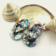 Load image into Gallery viewer, Mother of Pearl Slipper Shape Pendant
