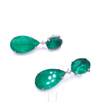 Cargar imagen en el visor de la galería, Emerald Doublet Faceted Cut Hanging Earrings
