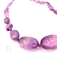 将图片加载到图库查看器，closer view of Amethyst stone necklace
