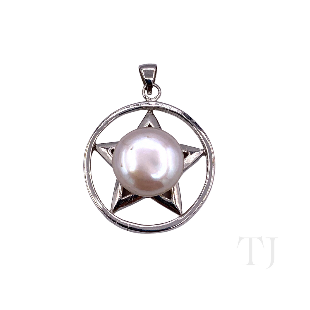 Freshwater Pearl Pendant in Sterling Silver