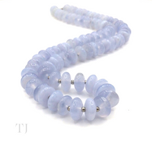 Cargar imagen en el visor de la galería, Blue Lace Agate round chip necklace with sterling silver
