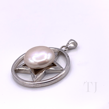 Load image into Gallery viewer, Freshwater Pearl Pendant in Sterling Silver
