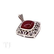 Cargar imagen en el visor de la galería, Carnelian Rhombus cabochon in sterling silver pendant
