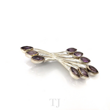 Cargar imagen en el visor de la galería, Side view of Amethyst Twisted Style Pendant in sterling silver
