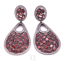 Cargar imagen en el visor de la galería, Garnet Oval Shape Hanging Earrings in Sterling Silver
