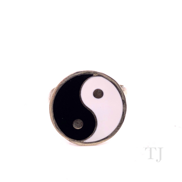 Black Onyx in Yin-Yang Designed Sterling Silver Ring