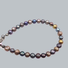 Load image into Gallery viewer, Freshwater Black Pearl Bracelet
