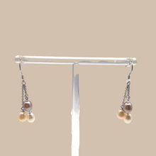 Cargar imagen en el visor de la galería, Fresh water pearl earring
