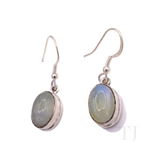 Cargar imagen en el visor de la galería, Moonstone Oval Cabochon Earrings in Sterling Silver
