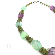 Cargar imagen en el visor de la galería, Fluorite Stone &amp; Peridot Chip Necklace
