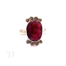 Cargar imagen en el visor de la galería, Indian Ruby Oval Ring in Sterling Silver
