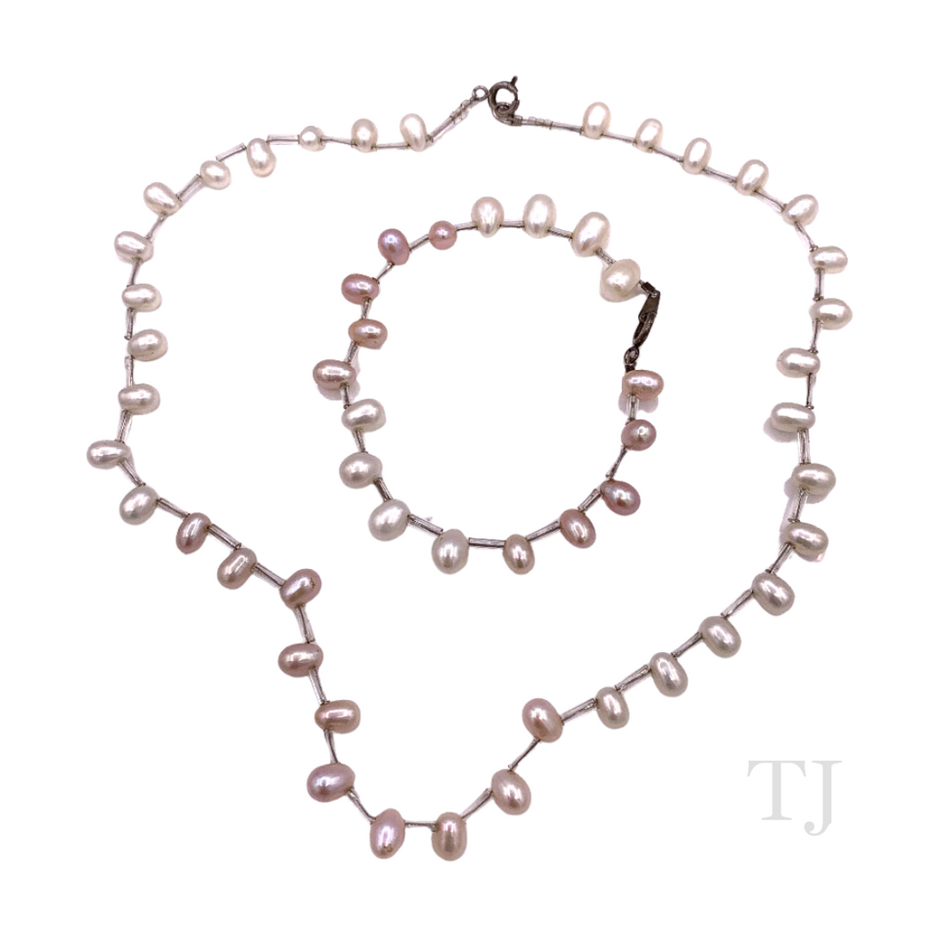 Freshwater Pearl Necklace & Bracelet Set