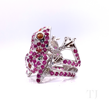 Cargar imagen en el visor de la galería, Ruby Sterling Silver Ring in Frog Shape
