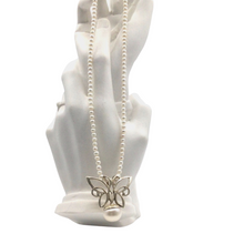 Cargar imagen en el visor de la galería, Pearl Necklace with sterling silver
