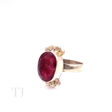 Cargar imagen en el visor de la galería, Indian Ruby Oval Ring in Sterling Silver
