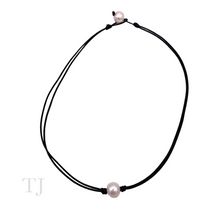 Load image into Gallery viewer, Freshwater Pearl in Black Leather Necklace
