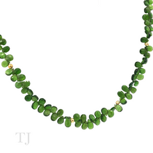 Cargar imagen en el visor de la galería, Green Tourmaline Flower Chip Necklace in 14k Gold
