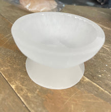 Load image into Gallery viewer, Selenite Charging Plate With Base
